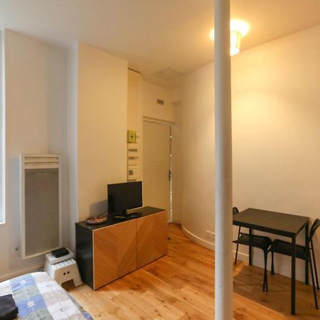 Nice And Comfortable Studio Apartment ปารีส ภายนอก รูปภาพ