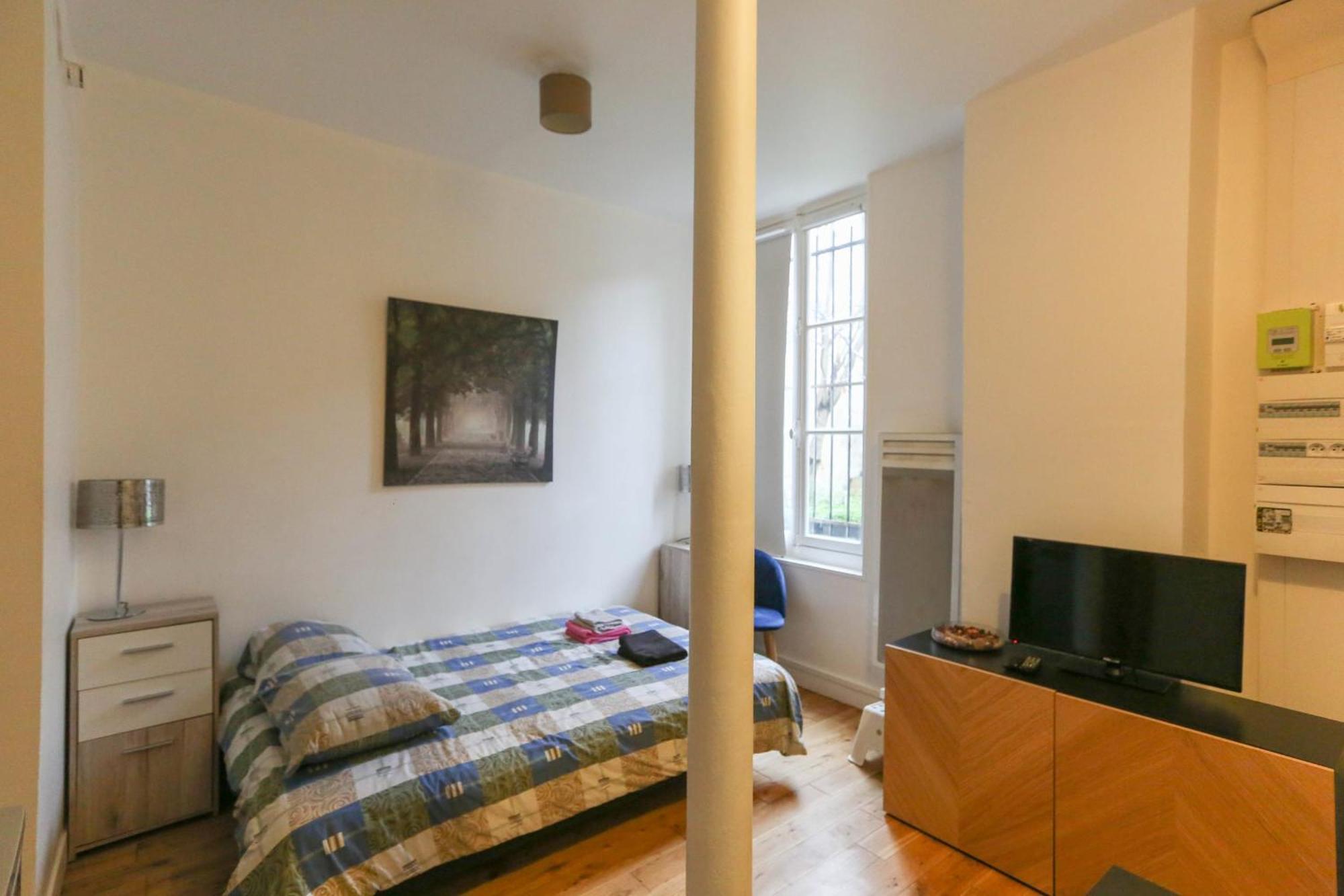 Nice And Comfortable Studio Apartment ปารีส ภายนอก รูปภาพ